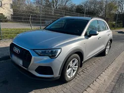Grau Gebraucht 2019 Audi Q3 SUV | 23.800 € (Guter Preis)