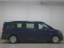 Blau Gebraucht 2023 Mercedes Vito Van / Kleinbus | 33.980 € (Guter Preis)