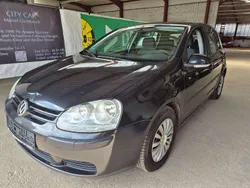 Schwarz Gebraucht 2005 VW Golf V Kleinwagen | 2.599 € (Fairer Preis)