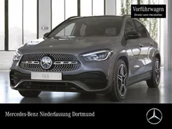 Mountain grau Gebraucht 2023 Mercedes GLA200 AMG SUV | 42.890 € (Fairer Preis)