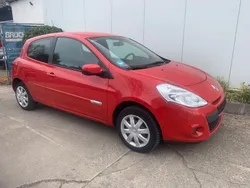 Rot Gebraucht 2013 Renault Clio III Collection Kleinwagen | 4.395 € (Fairer Preis)