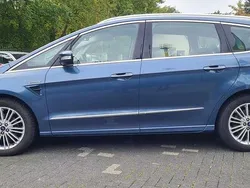 Blau Gebraucht 2019 Ford S-MAX S Van / Kleinbus | 19.990 € (Guter Preis)