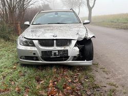 Grau Gebraucht 2007 BMW 320 Kombi | 1.699 €