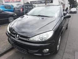 Schwarz Gebraucht 2005 Peugeot 206 CC Filou Cabrio | 1.999 € (Etwas zu teuer)