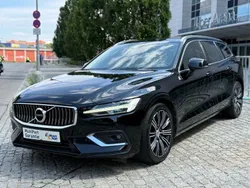 Schwarz Gebraucht 2021 Volvo V60 Inscription Kombi | 15.990 € (Teuer)