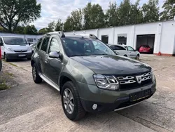 Olive grey Gebraucht 2015 Dacia Duster Lauréate SUV | 7.590 € (Guter Preis)