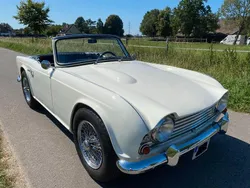 Weiß Gebraucht 1962 Triumph TR4 Cabrio | 25.555 €