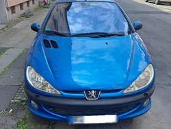 Blau Gebraucht 2003 Peugeot 206 CC S16 Cabrio | 2.500 € (Etwas zu teuer)