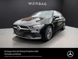 Nachtschwarz Gebraucht 2022 Mercedes CLA200 Shooting Brake Progressive Kombi | 29.890 € (Etwas zu teuer)