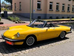Gelb Gebraucht 1985 Alfa Romeo Spider Cabrio | 14.500 €