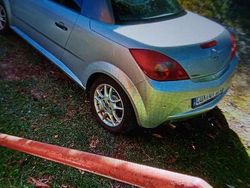 Silber Gebraucht 2005 Opel Tigra Cabrio | 2.200 €