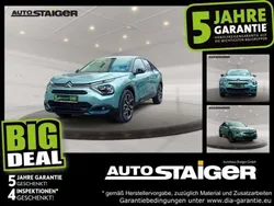 Lackierung olbia blau/typ auss Gebraucht 2023 Citroën e-C4 Shine Limousine | 23.979 € (Etwas zu teuer)