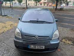 Grau Gebraucht 2008 Citroën Xsara Picasso Tendance Van / Kleinbus | 2.000 € (Guter Preis)