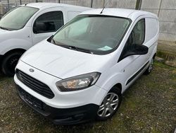 Blau Gebraucht 2015 Ford Transit Trend Van / Kleinbus | 2.980 €