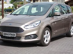Silber Gebraucht 2019 Ford S-MAX Titanium Van / Kleinbus | 25.900 € (Fairer Preis)