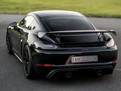Porsche 718 Cayman GT4
