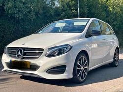 Weiß Gebraucht 2016 Mercedes 200 SUV | 12.000 €