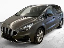 Grau Gebraucht 2022 Ford S-MAX Titanium Van / Kleinbus | 28.988 € (Guter Preis)