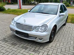 Silber Gebraucht 2006 Mercedes C180 Sport Edition Limousine | 1.200 €