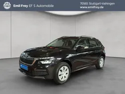 Blackmagic perleffekt met. Gebraucht 2021 Skoda Kamiq Active SUV | 17.490 € (Fairer Preis)