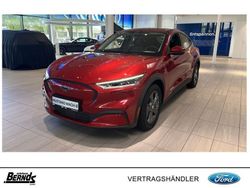 Rapid red metallic Gebraucht 2022 Ford Mustang Mach-E SUV | 37.498 € (Etwas zu teuer)