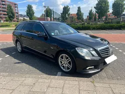 Schwarz Gebraucht 2010 Mercedes E220 AMG Kombi | 7.500 € (Superpreis)
