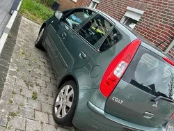 Grün Gebraucht 2005 Mitsubishi Colt Kleinwagen | 650 €
