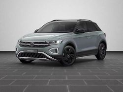 Petroleum blue metallic (metallic) Gebraucht 2025 VW T-Roc Style SUV | 29.060 € (Etwas zu teuer)