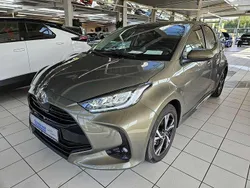Manganbronze metallic Neu 2024 Toyota Yaris Hybrid Team Kleinwagen | 23.990 € (Fairer Preis)