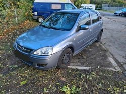 Silber Gebraucht 2005 Opel Corsa Kleinwagen | 1.200 € (Guter Preis)