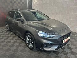 Grau Gebraucht 2020 Ford Focus ST-Line Limousine | 15.870 € (Fairer Preis)