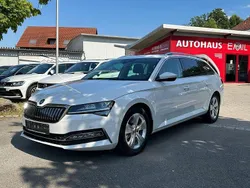 Weiß Gebraucht 2020 Skoda Superb Style Kombi | 19.990 € (Etwas zu teuer)