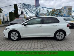 Weiß Gebraucht 2024 VW Golf VIII Limousine | 19.990 € (Superpreis)