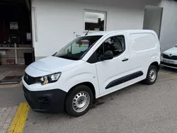 Lack weiss Gebraucht 2021 Peugeot Partner Van / Kleinbus | 14.900 € (Fairer Preis)