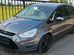 Grau Gebraucht 2012 Ford S-MAX Van / Kleinbus | 5.999 € (Fairer Preis)