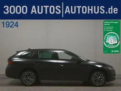 Schwarz Gebraucht 2022 Skoda Octavia Clever Kombi | 16.480 € (Superpreis)