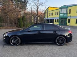 Schwarz Gebraucht 2019 Mercedes A35 AMG AMG Limousine | 34.000 € (Teuer)