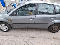 Grau Gebraucht 2002 Ford Fiesta Kleinwagen | 1.550 € (Fairer Preis)