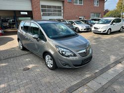 Grau Gebraucht 2012 Opel Meriva Van / Kleinbus | 4.899 € (Fairer Preis)