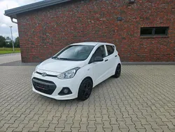 Weiß Gebraucht 2016 Hyundai i10 Basis Kleinwagen | 5.250 € (Fairer Preis)