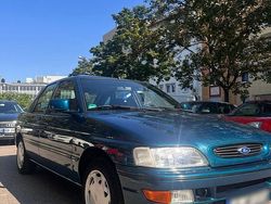 Blau Gebraucht 1994 Ford Escort Limousine | 1.999 €