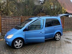Blau Gebraucht 2003 Mercedes Vaneo Van / Kleinbus | 2.000 € (Fairer Preis)