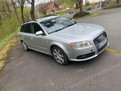 Silber Gebraucht 2005 Audi A4 S-Line Kombi | 3.700 €