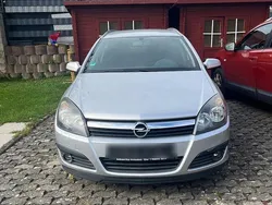 Silber Gebraucht 2006 Opel Astra Kombi | 3.750 € (Fairer Preis)