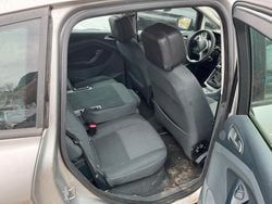 Weiß Gebraucht 2010 Ford C-MAX Van / Kleinbus | 1.899 €