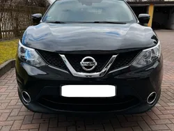 Schwarz Gebraucht 2016 Nissan Qashqai N-Connecta SUV | 12.000 € (Fairer Preis)