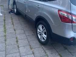 Grau Gebraucht 2010 Nissan Qashqai SUV | 6.200 € (Fairer Preis)