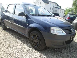 Blau Gebraucht 2009 Dacia Logan Limousine | 2.450 € (Etwas zu teuer)
