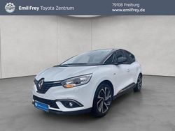Blanc 369 + noir gne Gebraucht 2017 Renault Scénic IV Bose Edition Van / Kleinbus | 13.490 € (Fairer Preis)