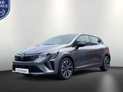 Grau Gebraucht 2025 Renault Clio V Techno Limousine | 21.990 € (Teuer)